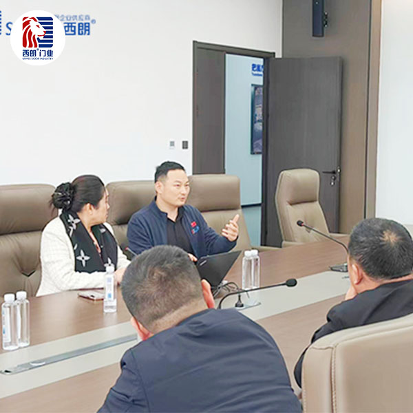 豫苏产业协作再升级：襄城县代表团赴苏考察西朗门业，共谋制造出海新蓝图